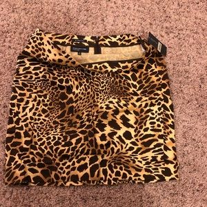 Brand New Jones New York animal print skirt in size 12
